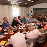 יחידות הקיטור המזהמות ייסגרו - הישיבה היום עם השרה להגנת הסביבה, עידית סילמן. צילום: אורי קריספין