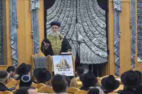 הראשל"צ הרב דוד יוסף שליט"א בשיעור בחב"ד אשדוד, צילום: מענדי קורנט
