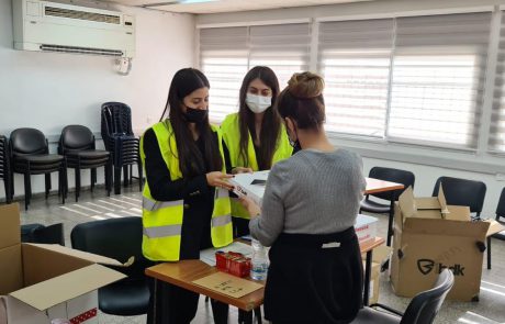 גם עיריית אשדוד מצטרפת ומחלקת מחשבים ניידים וטאבלטים לתלמידים בעיר