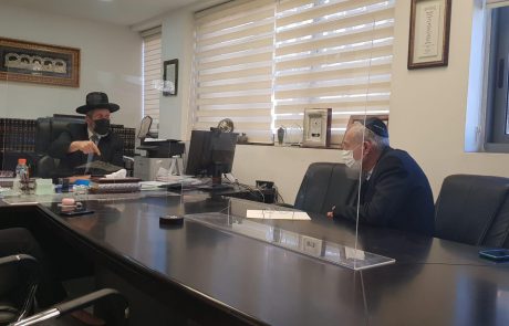 לאחר הדיונים בקבינט הקורונה על סגר בחג הפורים: הרב הראשי לישראל ופרויקטור הקורונה נפגשו